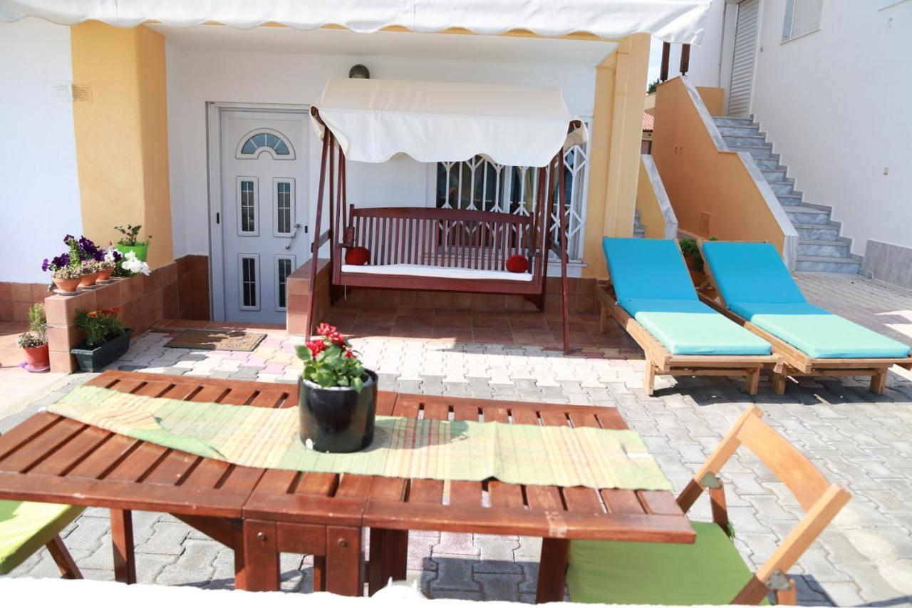 George & Katerina Houses باراليا ديونيسيو الغرفة الصورة